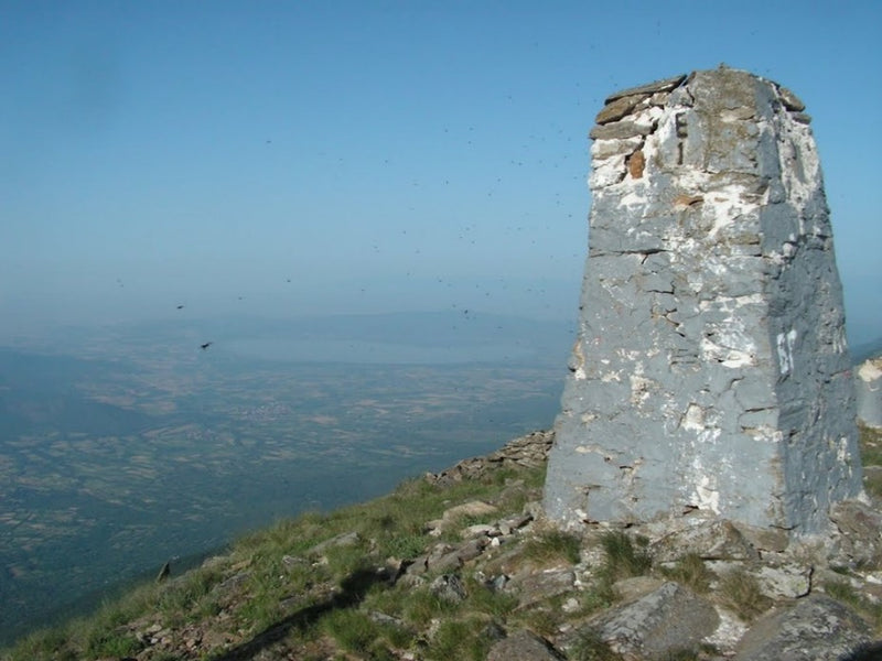 The Borderless Experience in Land: Tumba Peak